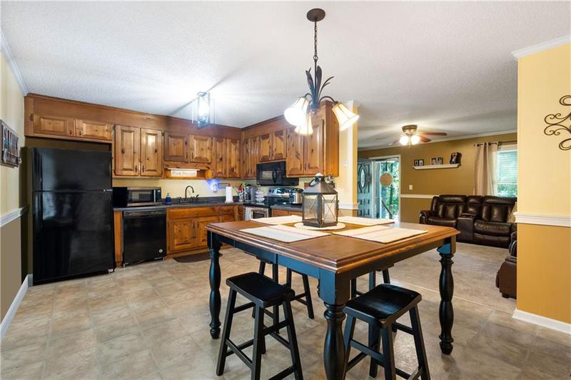 Image for property 55 Zona Kay Circle, Silver Creek, GA 30173