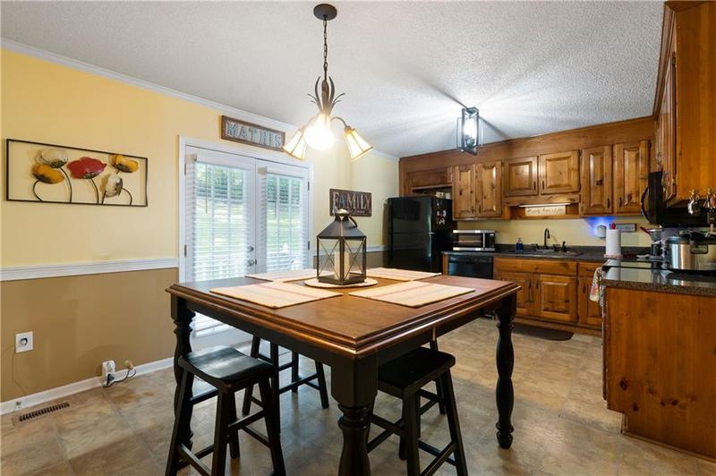 Image for property 55 Zona Kay Circle, Silver Creek, GA 30173