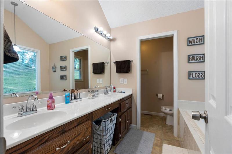 Image for property 55 Zona Kay Circle, Silver Creek, GA 30173