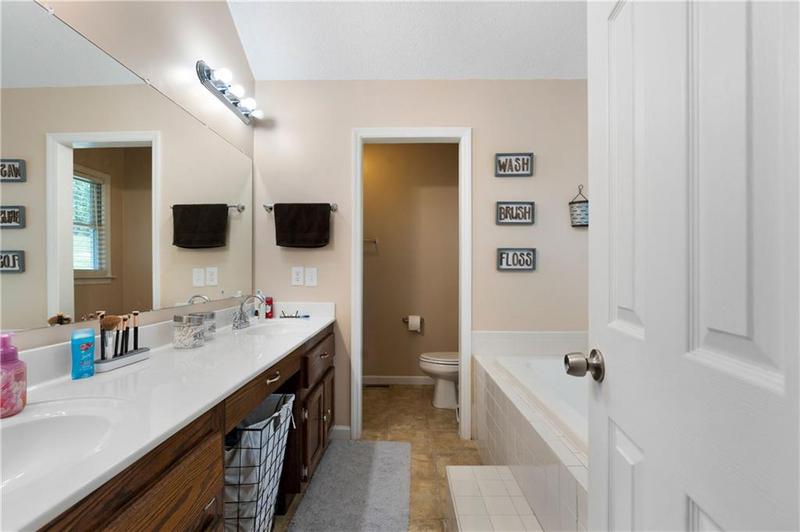 Image for property 55 Zona Kay Circle, Silver Creek, GA 30173