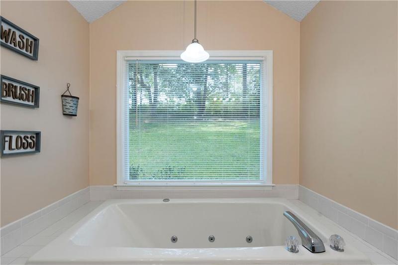Image for property 55 Zona Kay Circle, Silver Creek, GA 30173