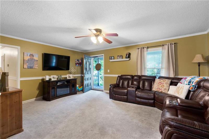 Image for property 55 Zona Kay Circle, Silver Creek, GA 30173