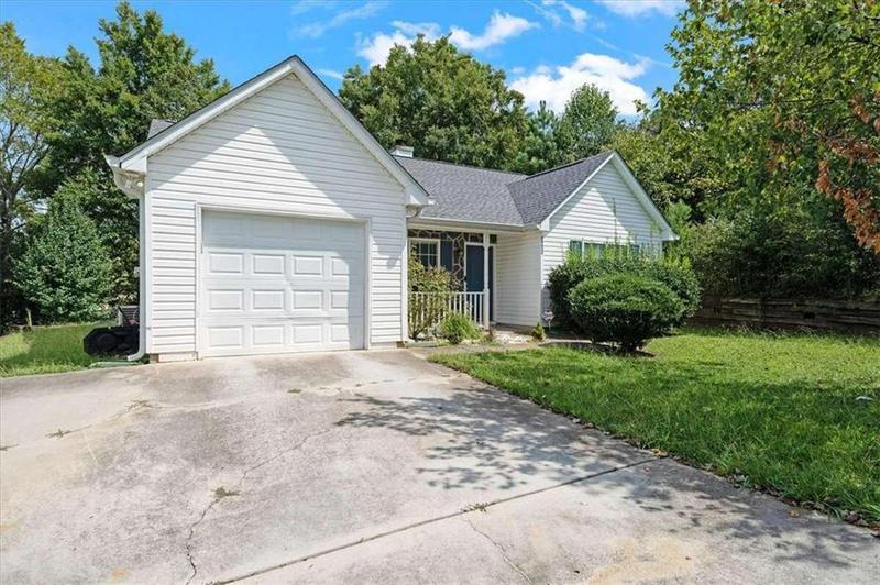 Image for property 10632 Pine Forest Lane, Jonesboro, GA 30238