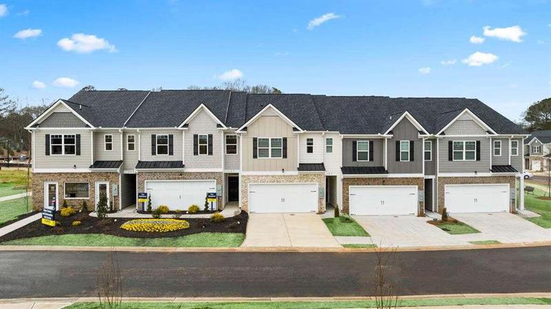 Image for property 106 Hampton Circle 2, Mcdonough, GA 30253