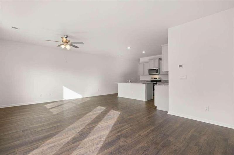 Image for property 106 Hampton Circle 2, Mcdonough, GA 30253