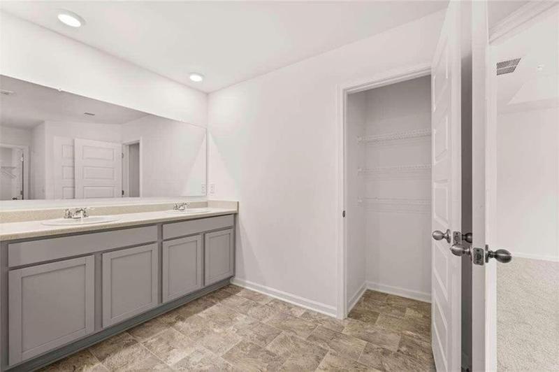 Image for property 106 Hampton Circle 2, Mcdonough, GA 30253