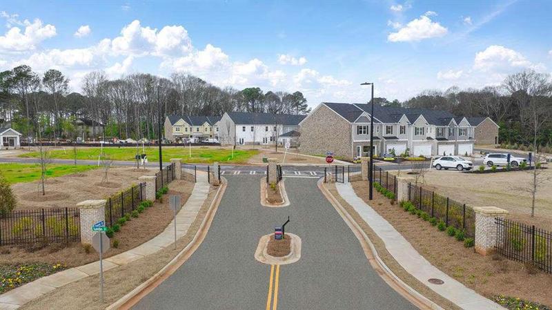 Image for property 106 Hampton Circle 2, Mcdonough, GA 30253