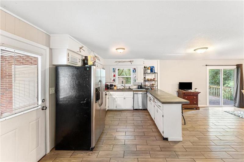 Image for property 577 Athens Street, Hartwell, GA 30643