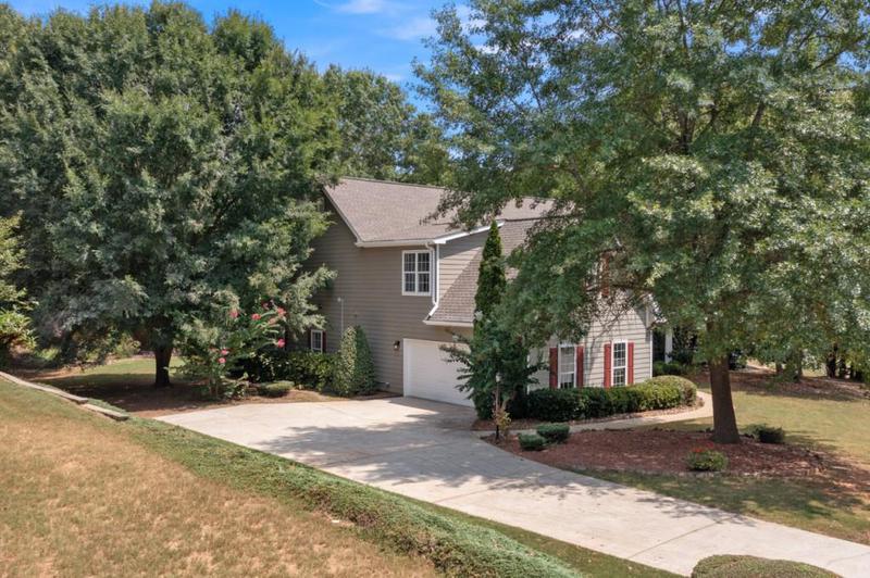 Image for property 169 Wood Crest Lane, Hoschton, GA 30548