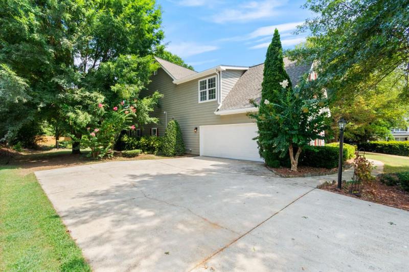 Image for property 169 Wood Crest Lane, Hoschton, GA 30548
