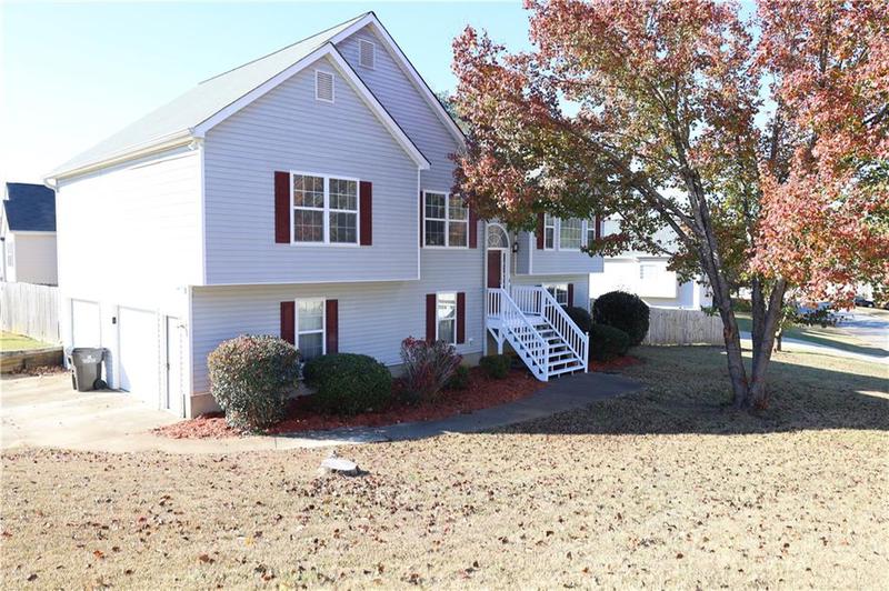 Image for property 6298 Hampstead Lane, Douglasville, GA 30134
