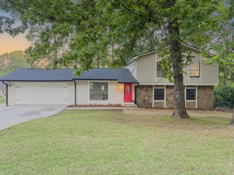 Image for property 8007 Northcrest Drive, Jonesboro, GA 30238