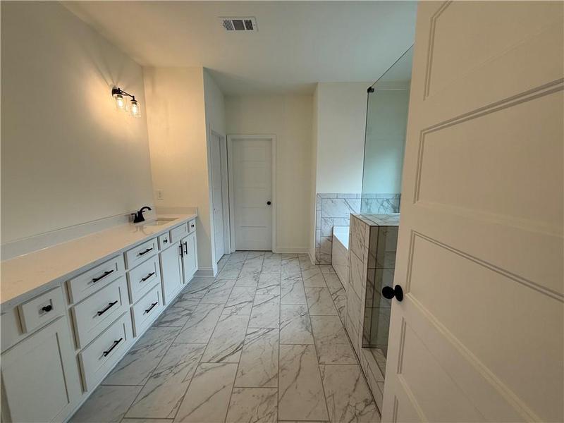 Image for property 3229 TRADITIONS Way, Jefferson, GA 30549