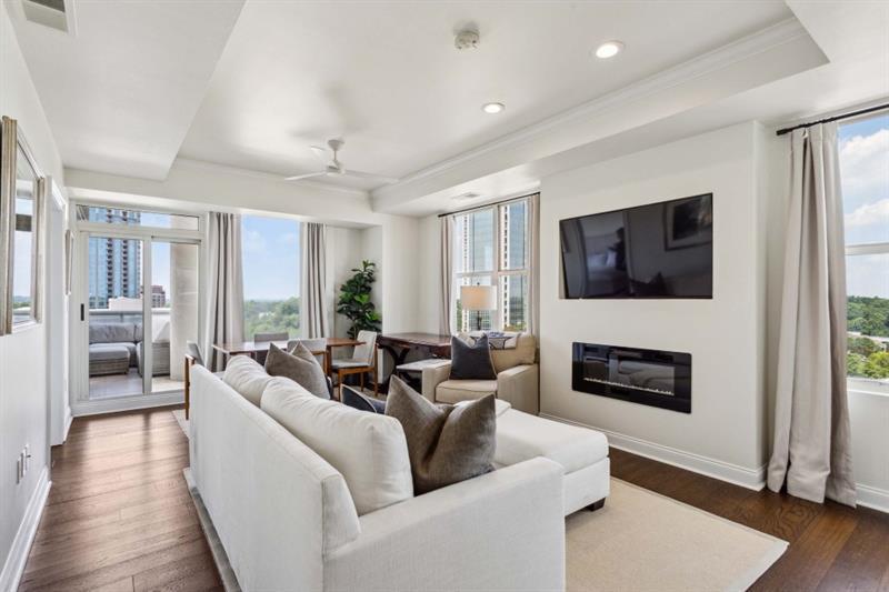 Image for property 2881 Peachtree Road 1005, Atlanta, GA 30305