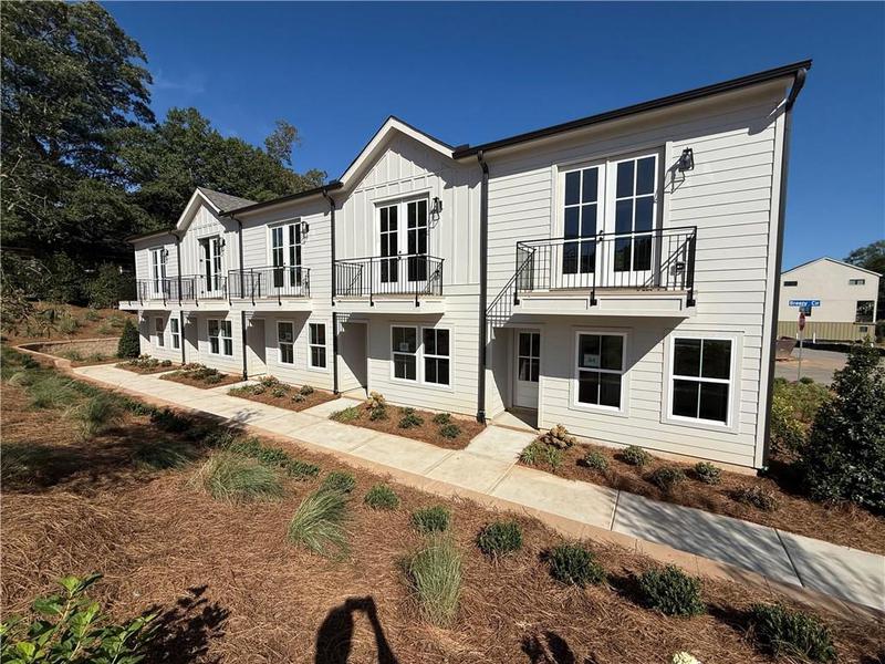 Image for property 1391 Breezy Circle SE 86, Atlanta, GA 30315