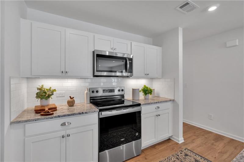 Image for property 107 Village Green Drive 170, Adairsville, GA 30103