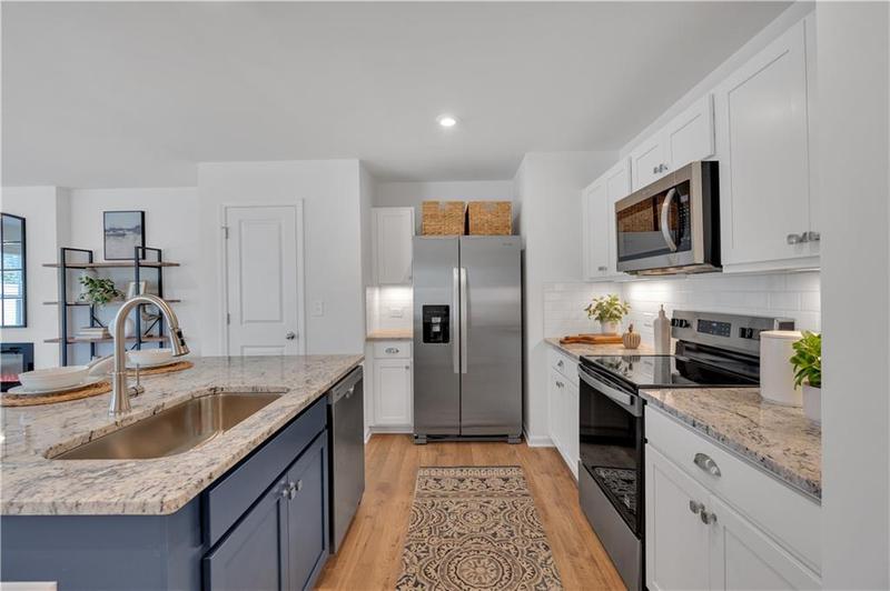 Image for property 107 Village Green Drive 170, Adairsville, GA 30103