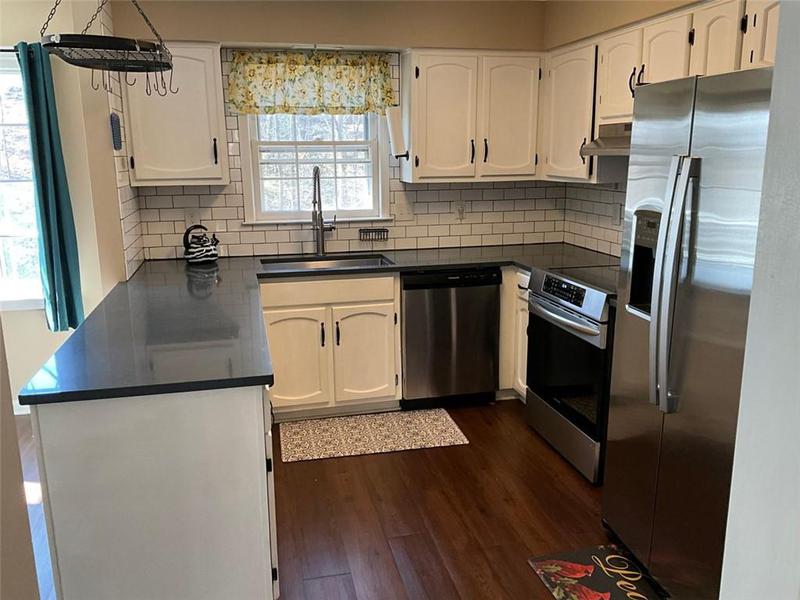 Image for property 26 FLINT RIDGE Drive, Mableton, GA 30126