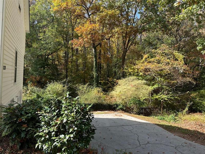 Image for property 26 FLINT RIDGE Drive, Mableton, GA 30126