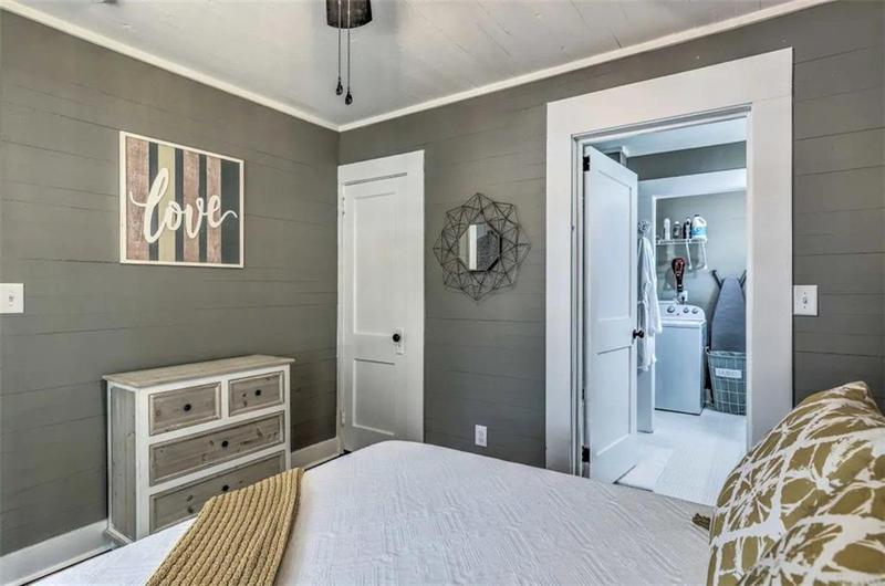 Image for property 107 ROBINSON Avenue, Carrollton, GA 30117