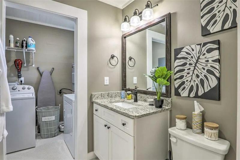 Image for property 107 ROBINSON Avenue, Carrollton, GA 30117