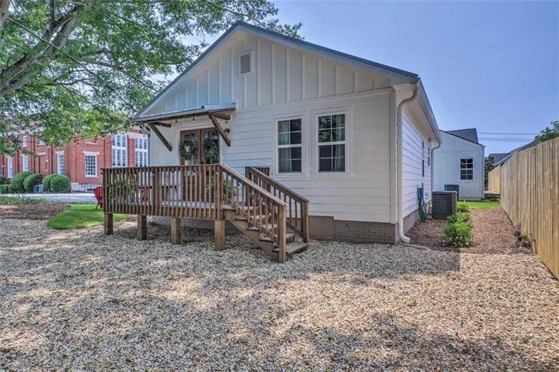 Image for property 107 ROBINSON Avenue, Carrollton, GA 30117