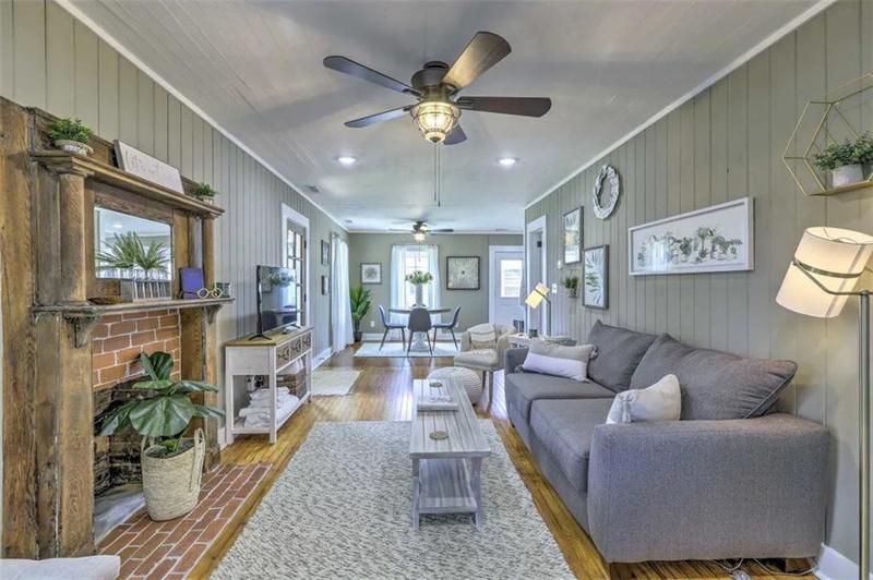 Image for property 107 ROBINSON Avenue, Carrollton, GA 30117