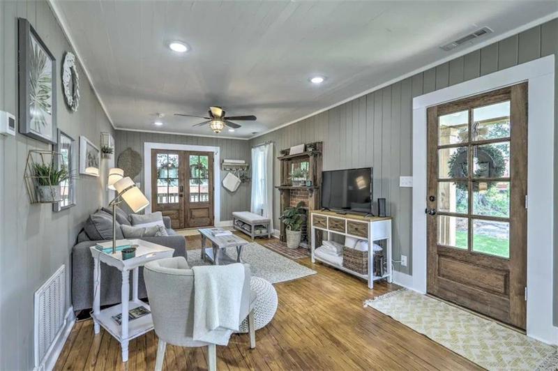 Image for property 107 ROBINSON Avenue, Carrollton, GA 30117
