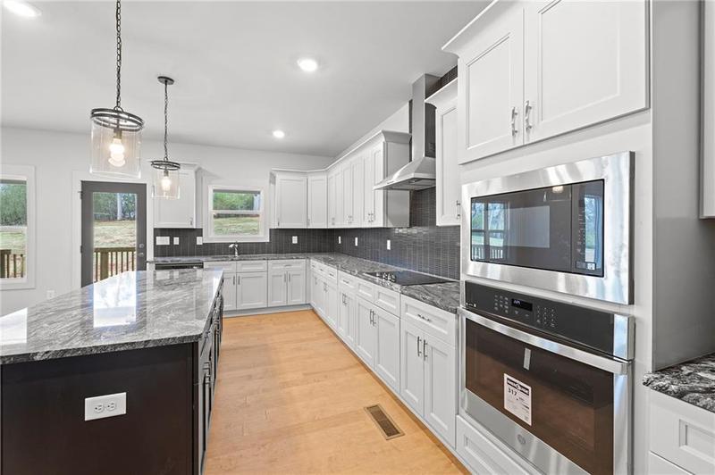 Image for property 204 Races Road, Hoschton, GA 30548