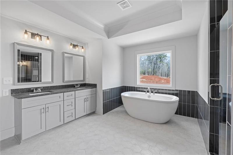 Image for property 204 Races Road, Hoschton, GA 30548