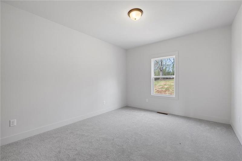 Image for property 204 Races Road, Hoschton, GA 30548