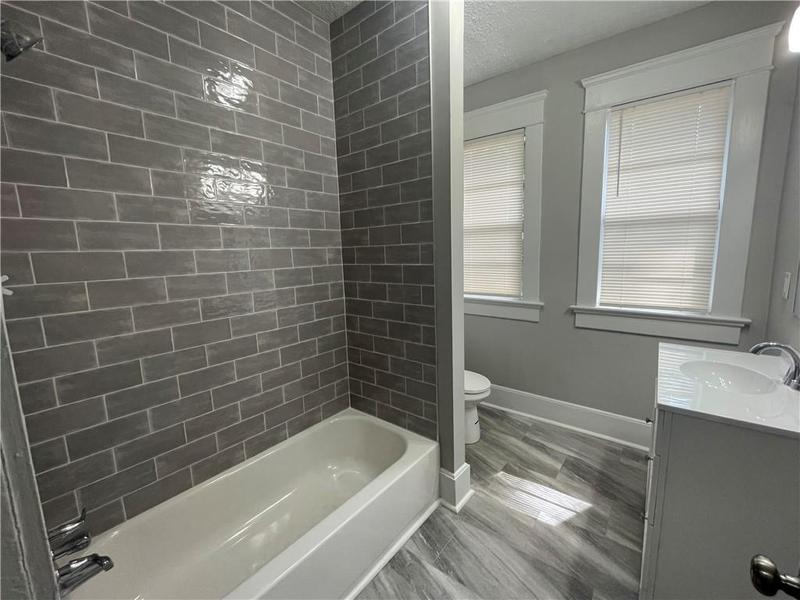Image for property 916 Cascade Road, Atlanta, GA 30311