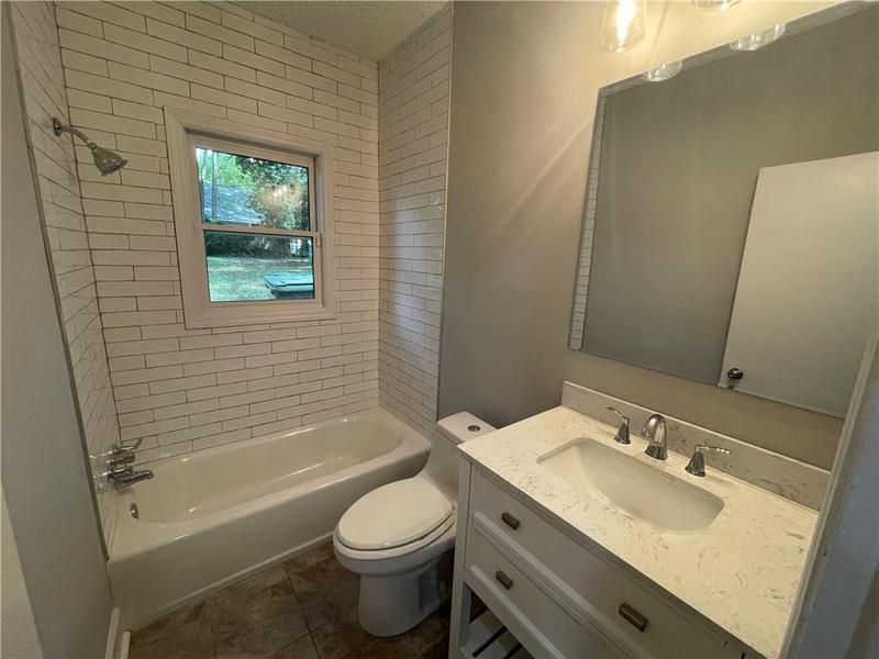 Image for property 916 Cascade Road, Atlanta, GA 30311