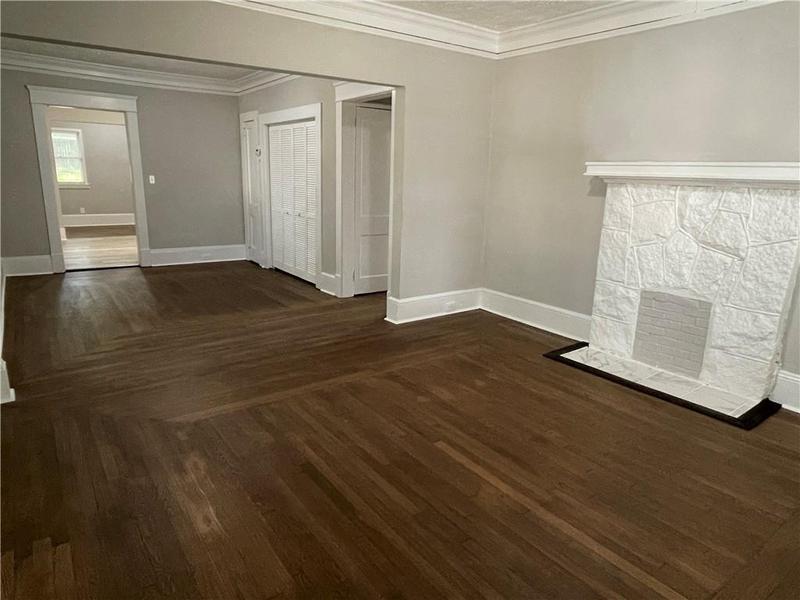 Image for property 916 Cascade Road, Atlanta, GA 30311