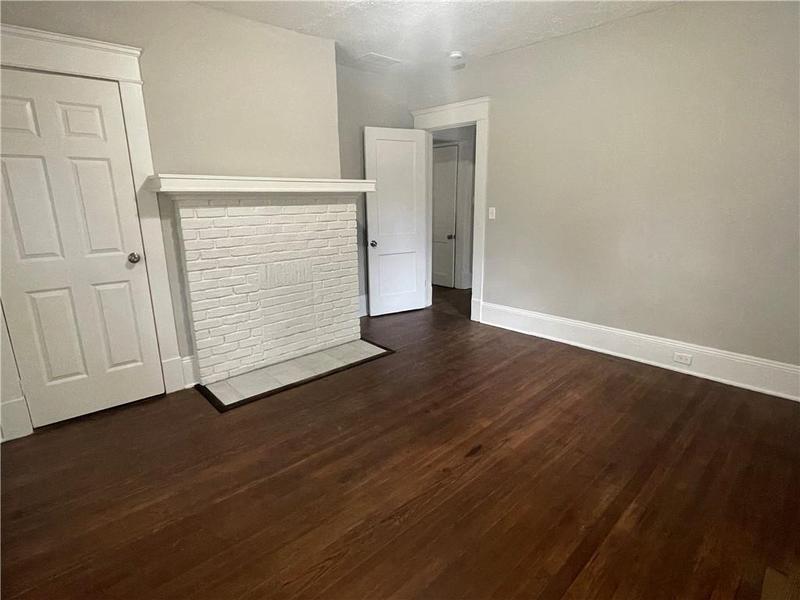 Image for property 916 Cascade Road, Atlanta, GA 30311