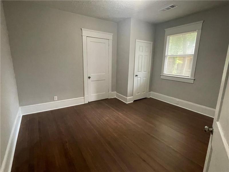 Image for property 916 Cascade Road, Atlanta, GA 30311