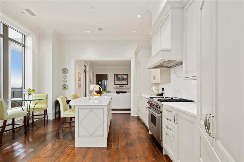 Image for property 3376 Peachtree Road 47A, Atlanta, GA 30326