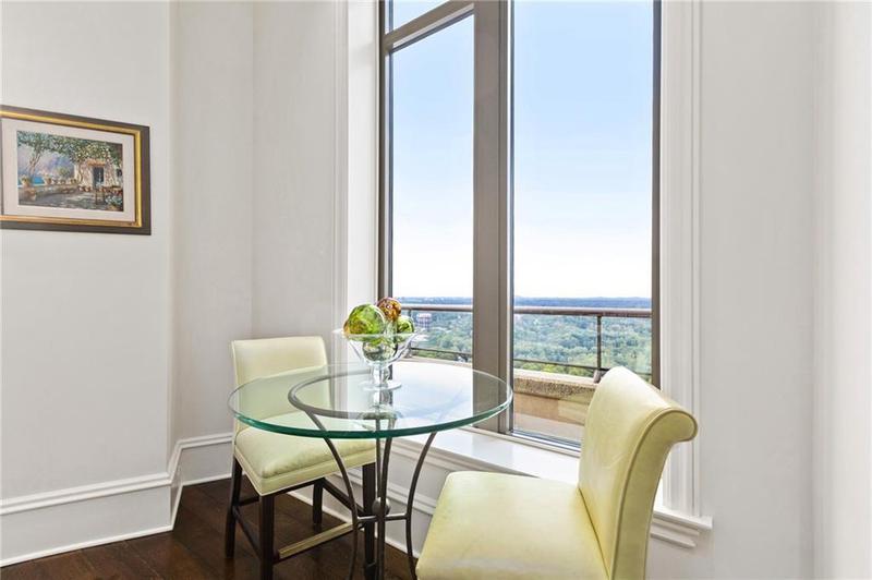 Image for property 3376 Peachtree Road 47A, Atlanta, GA 30326