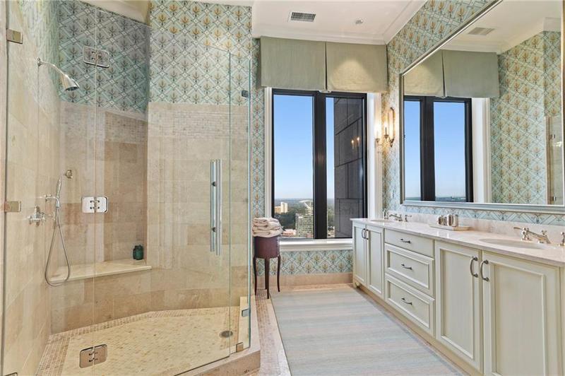 Image for property 3376 Peachtree Road 47A, Atlanta, GA 30326
