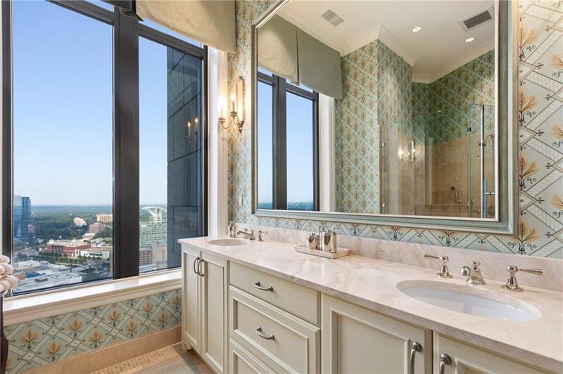 Image for property 3376 Peachtree Road 47A, Atlanta, GA 30326