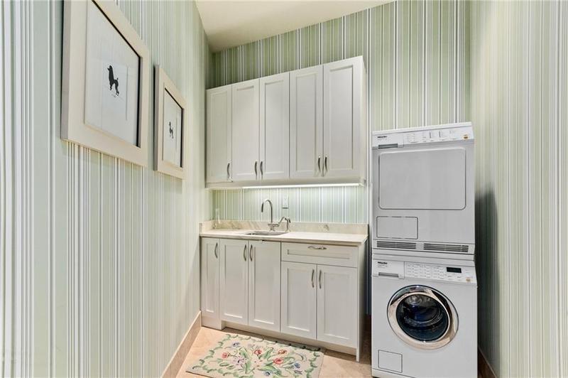 Image for property 3376 Peachtree Road 47A, Atlanta, GA 30326