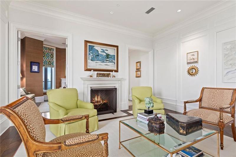 Image for property 3376 Peachtree Road 47A, Atlanta, GA 30326
