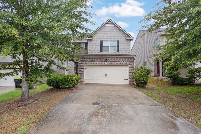 Image for property 5164 Rapahoe Trail, Atlanta, GA 30349