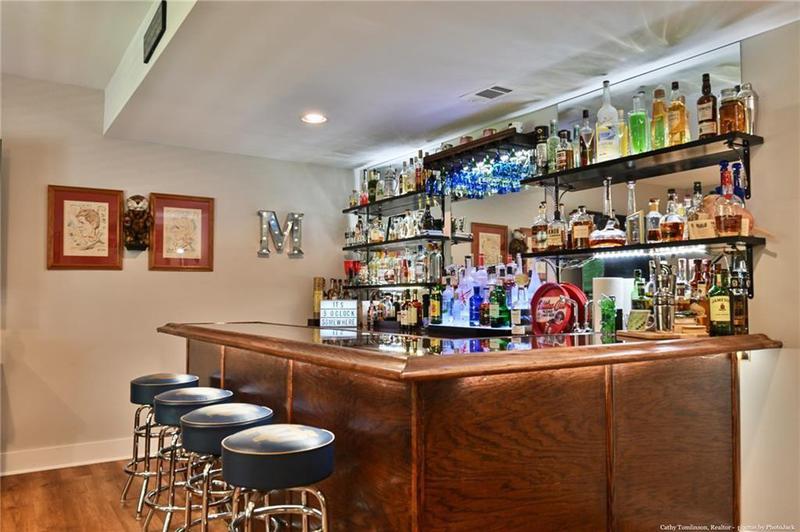 Image for property 525 Sycamore Point, Woodstock, GA 30189