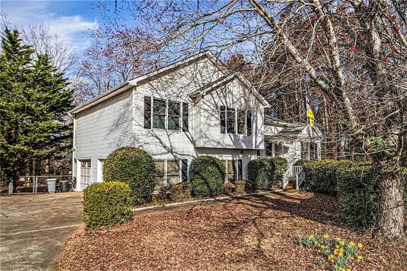 Image for property 2033 Old Newnan Road, Carrollton, GA 30116