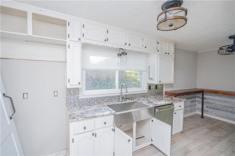 Image for property 1552 Todd Lane, Lilburn, GA 30047