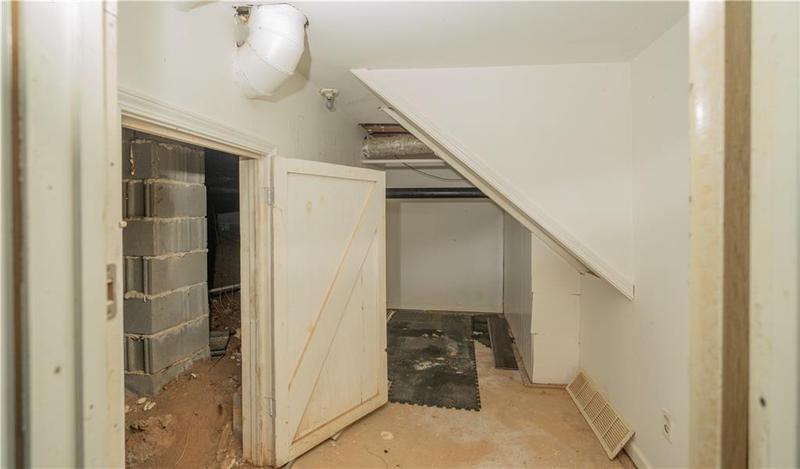 Image for property 1552 Todd Lane, Lilburn, GA 30047