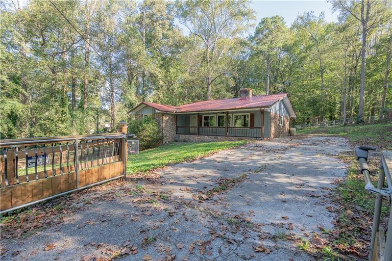 Image for property 1552 Todd Lane, Lilburn, GA 30047