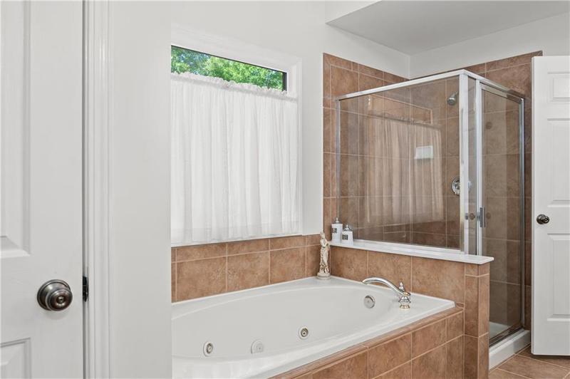 Image for property 5725 Lake Oak Landing, Cumming, GA 30040