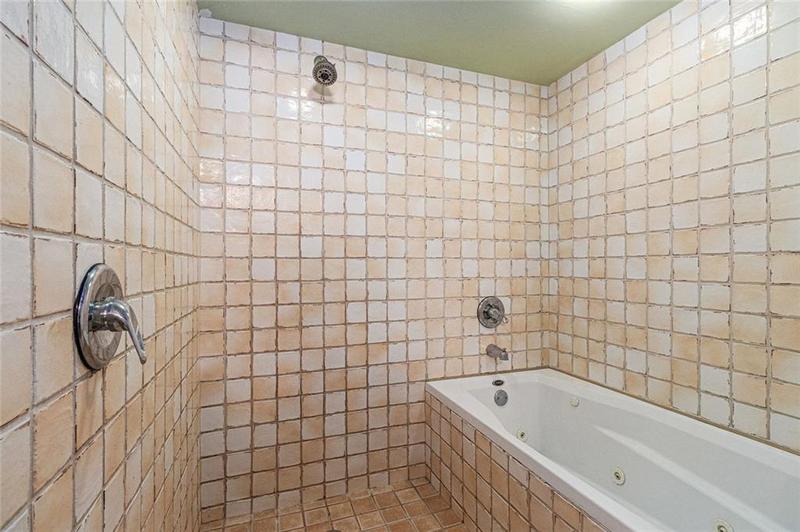 Image for property 195 Arizona Avenue 102, Atlanta, GA 30307